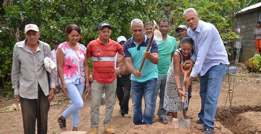 Gobierno inicia construcción de viviendas a familias pobres de Ocoa ...