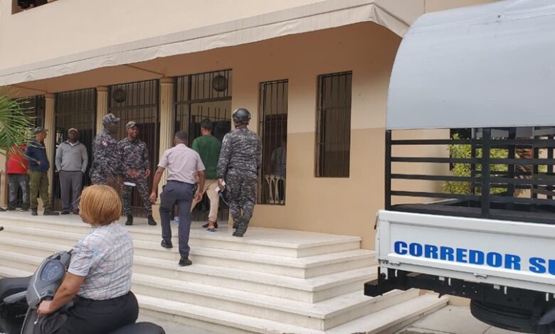 Tribunal Colegiado de Ocoa conocerá 14 juicios de fondo contra acusados de varios delitos