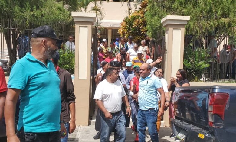 Comunitarios celebran libertad de agricultor preso por supuesta agresión contra expareja