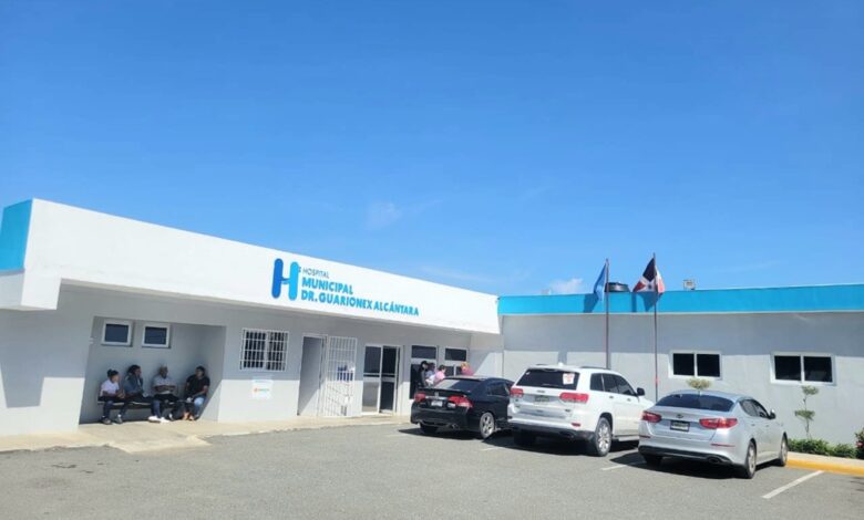 Directora Hospital Rancho Arriba niega falta de ambulancia para traslado pacientes