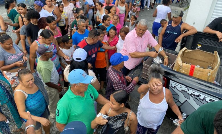 ‘Prende Estufa’ en el ojo del huracán tras entrega huevos y guineos en Ocoa