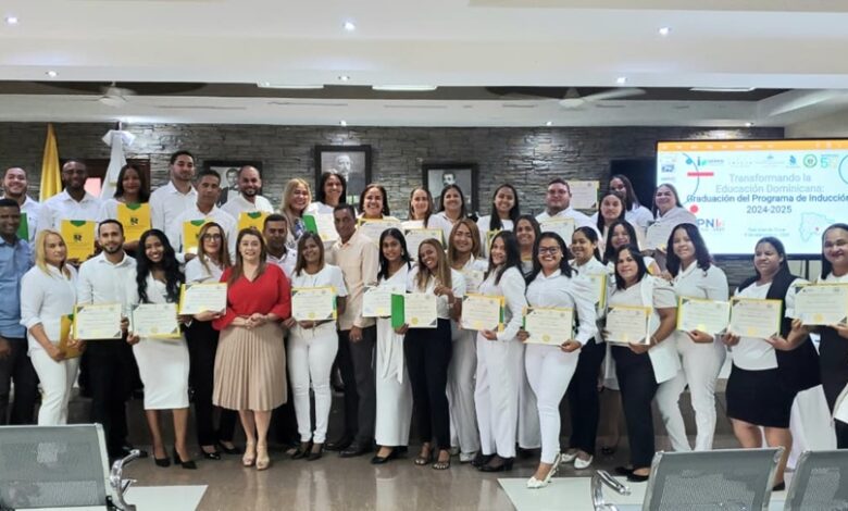 Gradúan 37 docentes del programa Inducción 2024-2025 en Ocoa