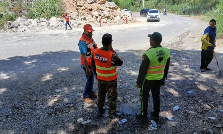 Obras Públicas restablece el tránsito en carretera La Vega–Jarabacoa tras deslizamiento en la zona de La Virgen