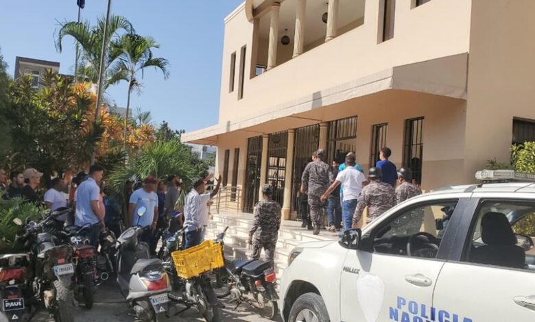 Tribunal de Ocoa aplaza medida contra imputado de muerte de mujer en Las Mercedes2