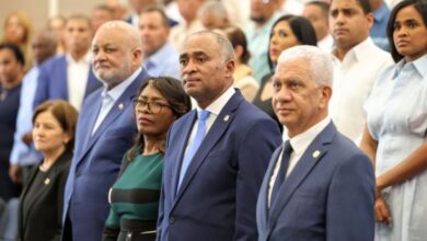 Julito Fulcar rinde cuentas ante multitudinario acto en Baní y presenta el Plan Estratégico de Desarrollo Sostenible de Peravia