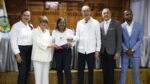 MESCyT otorga 117 becas nacionales a estudiantes de UTESUR en Azua