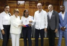 MESCyT otorga 117 becas nacionales a estudiantes de UTESUR en Azua