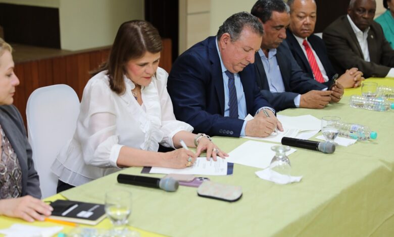 COOPNAMA firma convenio con universidad de Colombia