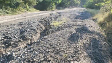 Comunidad Las Lagunetas de Ocoa pide la reconstrucción de su carretera; también denuncia falta de agua