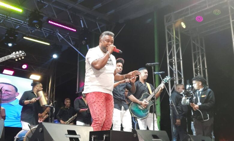 Bachatero Luis Miguel del amargue anuncia su más reciente producción; Ocoa gozó noche apoteósica