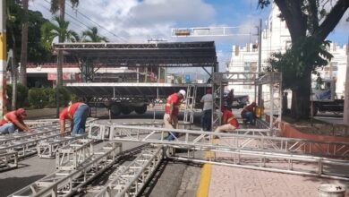 Inician instalación de tarima para fiestas patronales Ocoa 2026